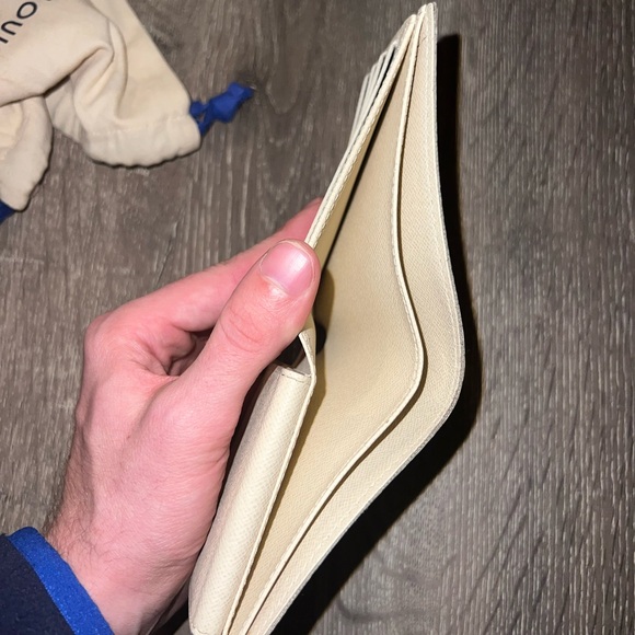 Louis Vuitton Men’s Wallet - Picture 3 of 7